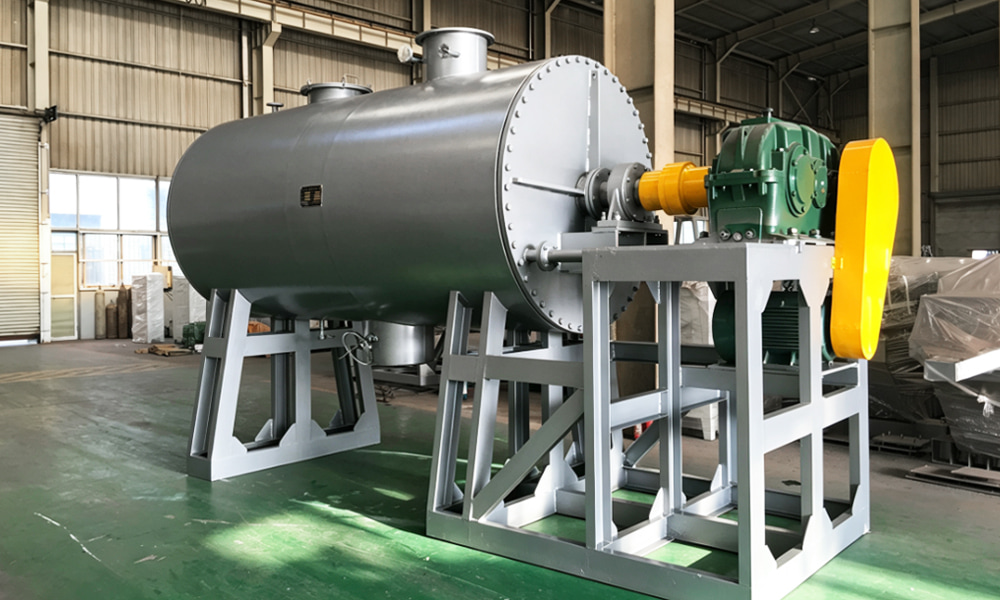 Vacuum Dryers for Heat-Sensitive and Solvent-Containing Materials